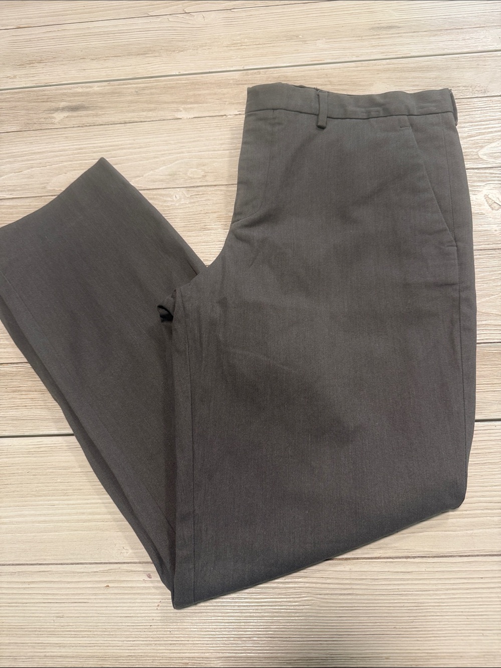 Express photographer Classic Men's Dark Gray Dress Pants